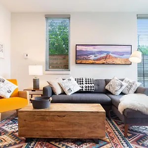 https://modern-walkable-wallingford-gem.seattlehotelsites.com